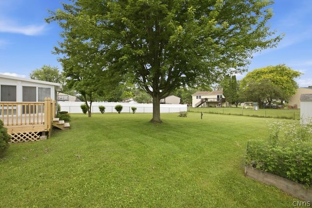 92 Ferndale Lane, Manlius, NY 13116