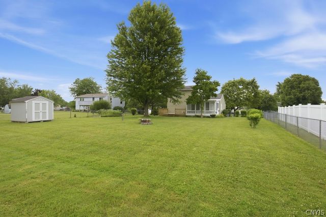 92 Ferndale Lane, Manlius, NY 13116