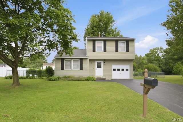 92 Ferndale Lane, Manlius, NY 13116