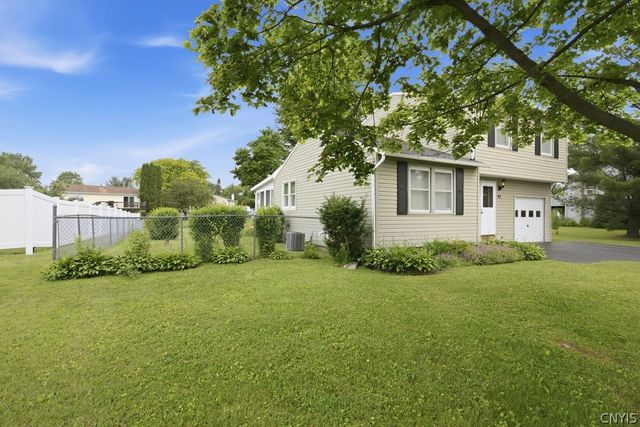 92 Ferndale Lane, Manlius, NY 13116