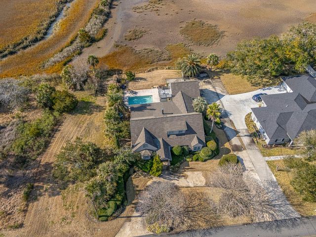 4118 Riverside Drive, Brunswick, GA 31520