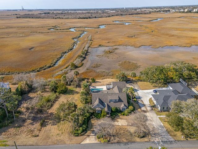 4118 Riverside Drive, Brunswick, GA 31520