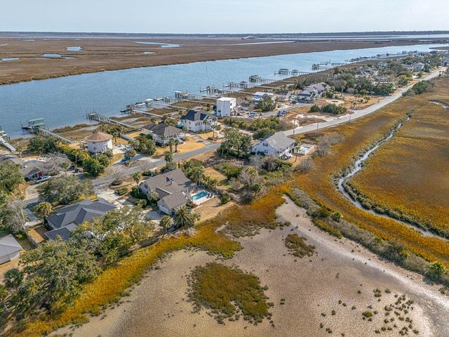 4118 Riverside Drive, Brunswick, GA 31520