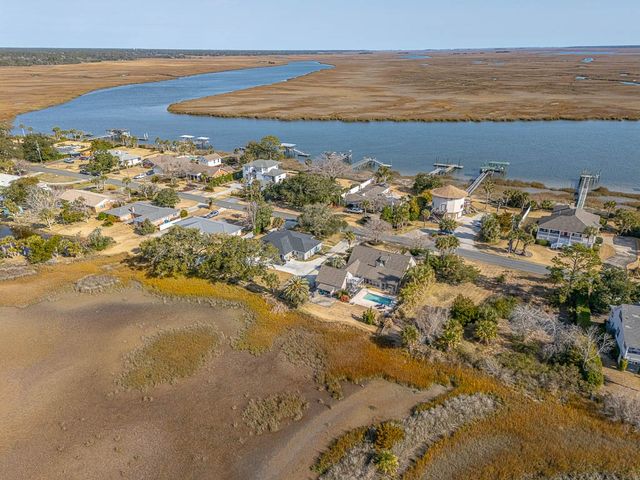 4118 Riverside Drive, Brunswick, GA 31520