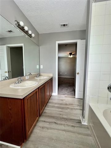 20129 INDIAN ROSEWOOD DRIVE, Tampa, FL 33647