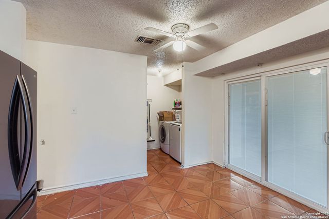 10011 Sugarloaf Drive, San Antonio, TX 78245