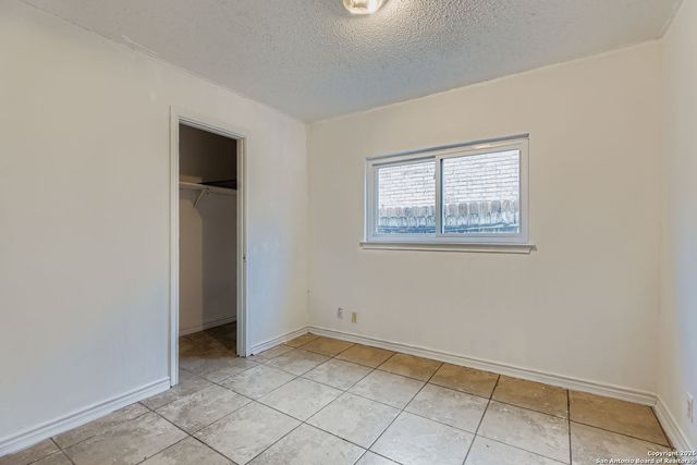 10011 Sugarloaf Drive, San Antonio, TX 78245