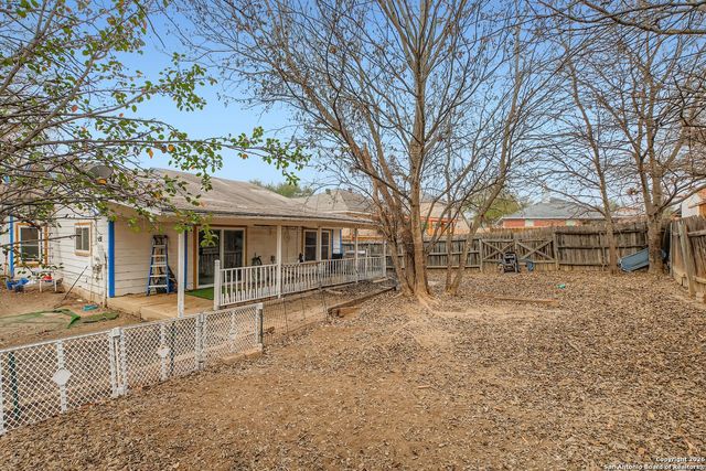 10011 Sugarloaf Drive, San Antonio, TX 78245