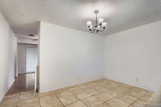 10011 Sugarloaf Drive, San Antonio, TX 78245