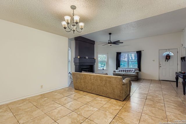 10011 Sugarloaf Drive, San Antonio, TX 78245