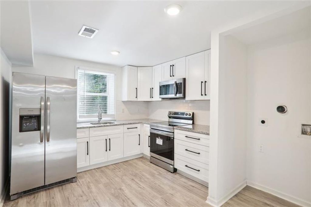 2533 Kelly Lake Road, Decatur, GA 30032