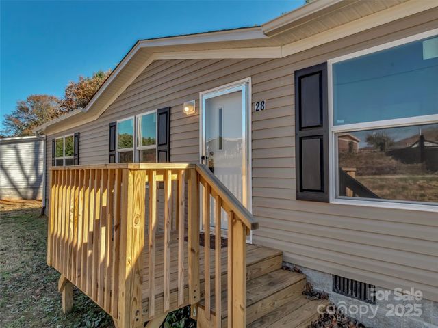 28 Addie Lane, Waynesville, NC 28786