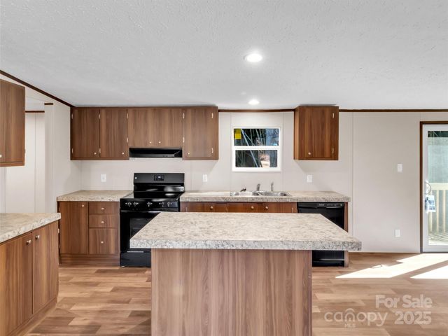 28 Addie Lane, Waynesville, NC 28786