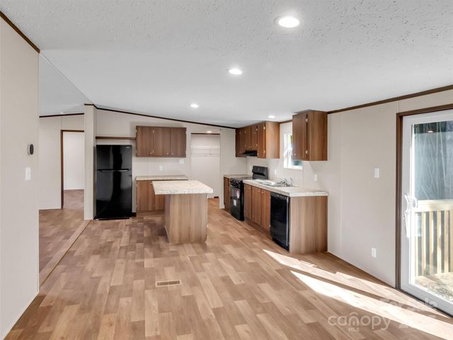 28 Addie Lane, Waynesville, NC 28786