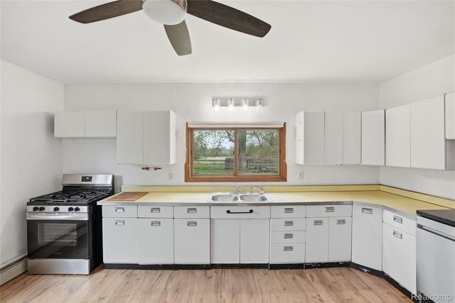 6339 Denton Road, Van Buren Charter Township, MI 48111