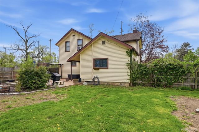6339 Denton Road, Van Buren Charter Township, MI 48111