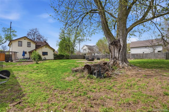 6339 Denton Road, Van Buren Charter Township, MI 48111