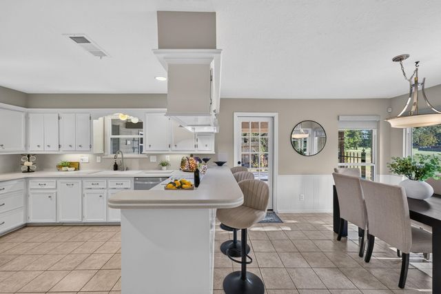 589 Brandon Road, Conroe, TX 77302