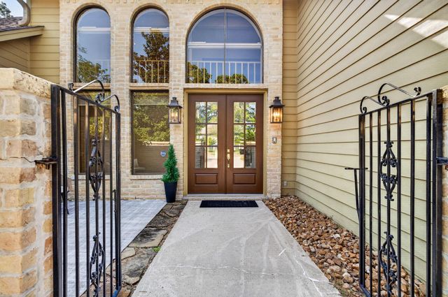 589 Brandon Road, Conroe, TX 77302