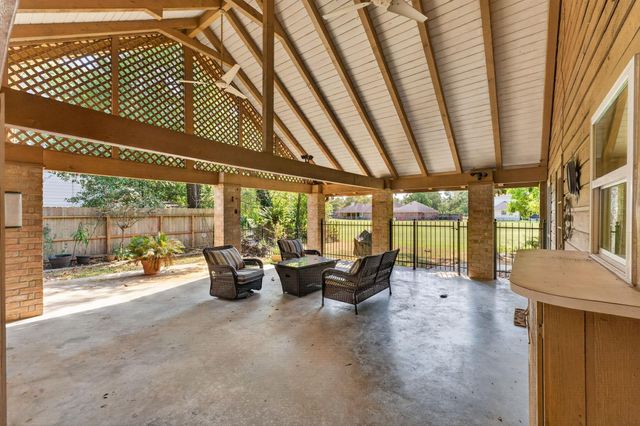 589 Brandon Road, Conroe, TX 77302