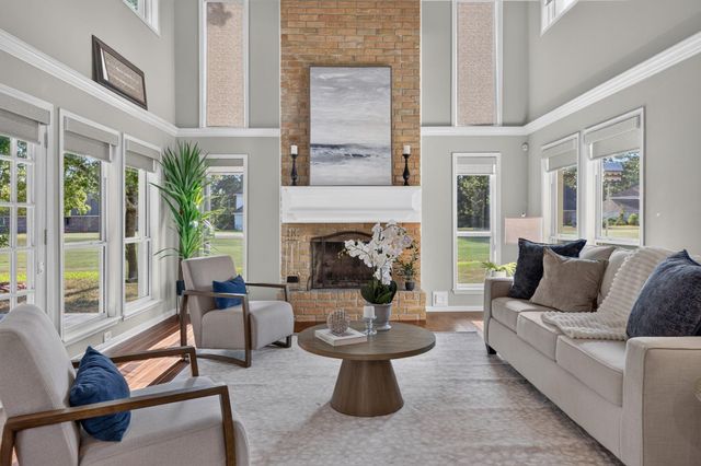 589 Brandon Road, Conroe, TX 77302