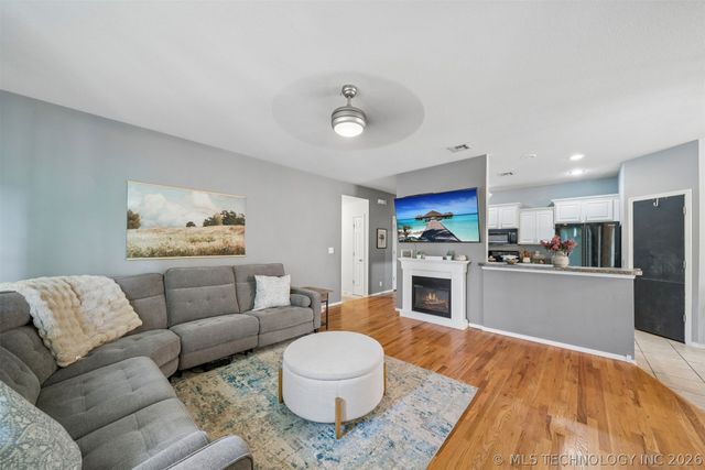 21204 E 39th Place S, Broken Arrow, OK 74014