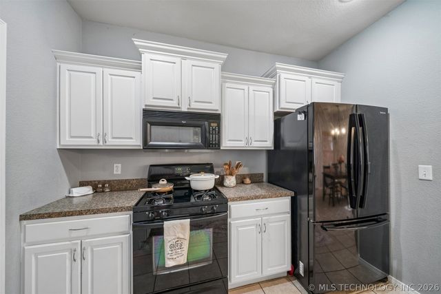 21204 E 39th Place S, Broken Arrow, OK 74014