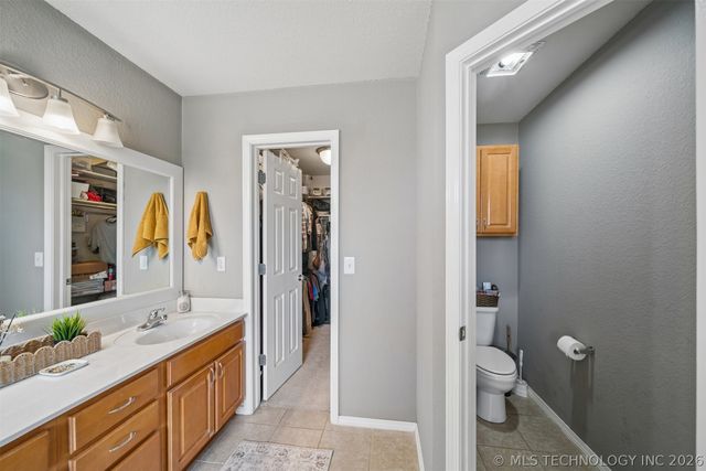 21204 E 39th Place S, Broken Arrow, OK 74014