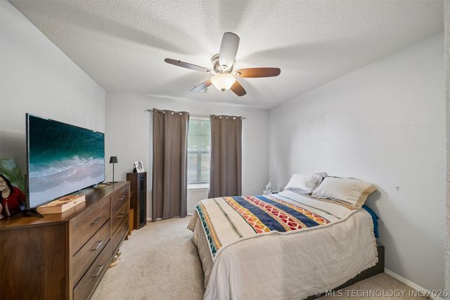 21204 E 39th Place S, Broken Arrow, OK 74014