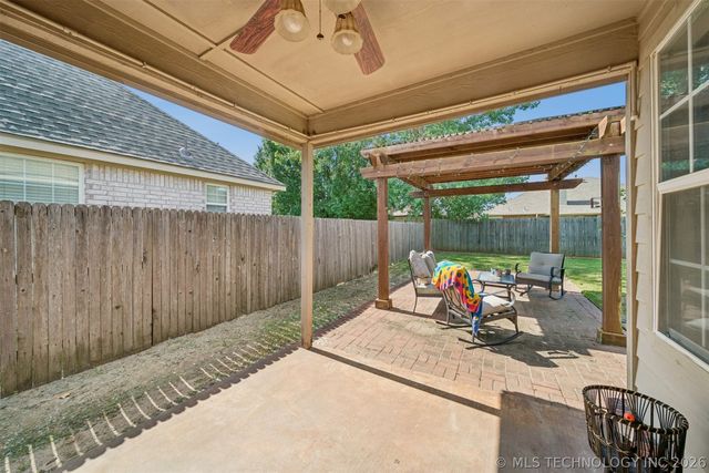 21204 E 39th Place S, Broken Arrow, OK 74014