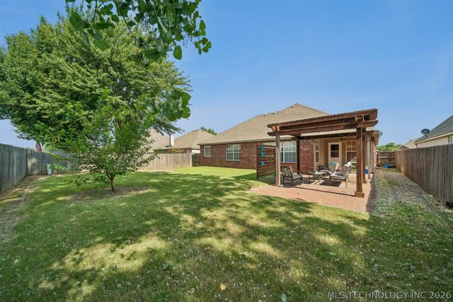 21204 E 39th Place S, Broken Arrow, OK 74014