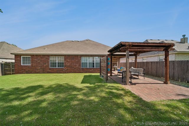 21204 E 39th Place S, Broken Arrow, OK 74014