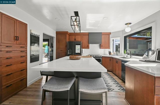 5517 Guadalupe Ct, Concord, CA 94521