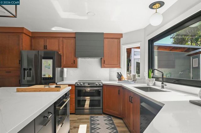 5517 Guadalupe Ct, Concord, CA 94521
