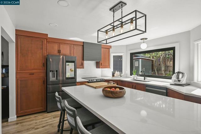 5517 Guadalupe Ct, Concord, CA 94521