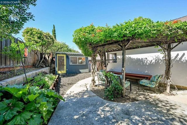 5517 Guadalupe Ct, Concord, CA 94521