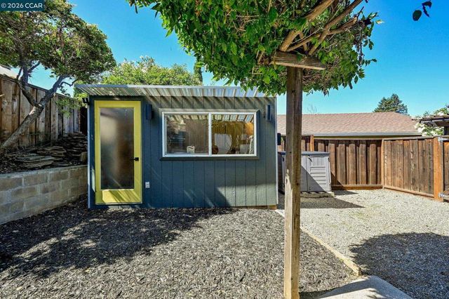 5517 Guadalupe Ct, Concord, CA 94521