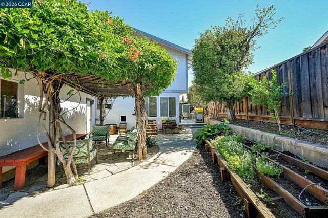 5517 Guadalupe Ct, Concord, CA 94521