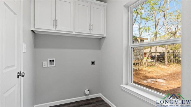 1108 E 8 Street, Mount Pleasant, TX 75455