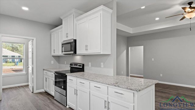 1108 E 8 Street, Mount Pleasant, TX 75455