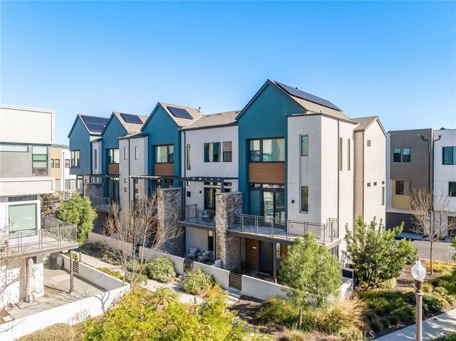 174 Sawbuck, Irvine, CA 92618