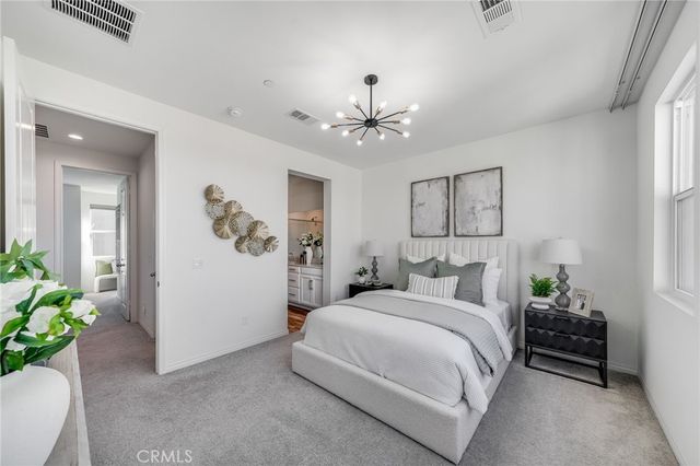 174 Sawbuck, Irvine, CA 92618