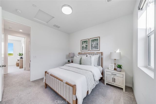 174 Sawbuck, Irvine, CA 92618