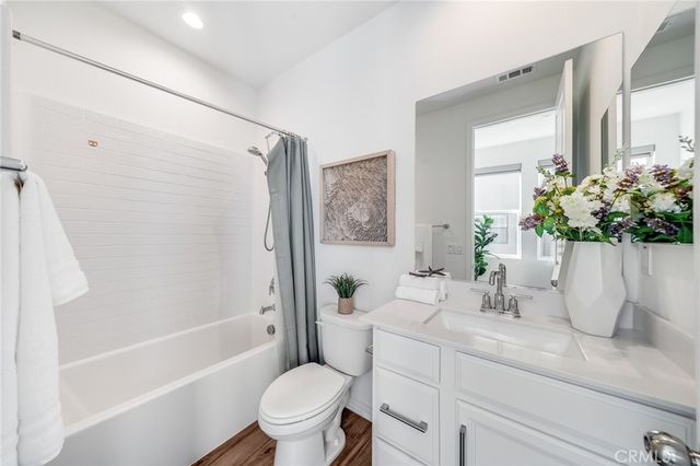 174 Sawbuck, Irvine, CA 92618