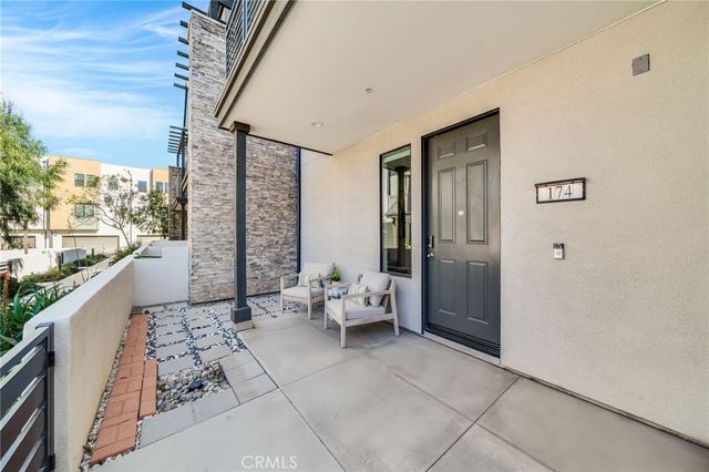 174 Sawbuck, Irvine, CA 92618