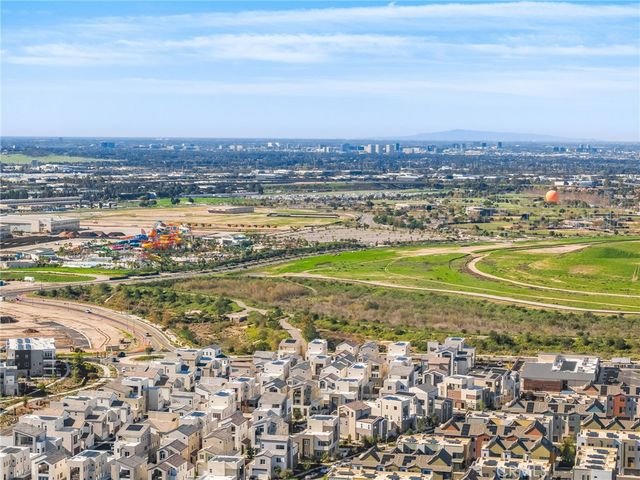 174 Sawbuck, Irvine, CA 92618