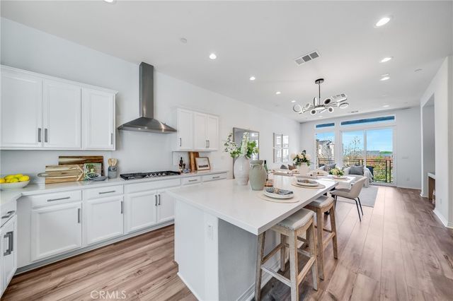 174 Sawbuck, Irvine, CA 92618