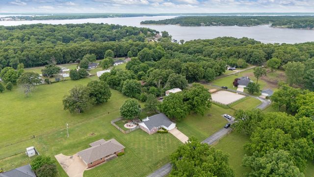 31921 S 603 Road, Grove, OK 74344