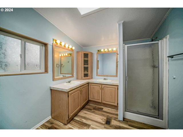 835 Se 1ST Ave 14, Canby, OR 97013