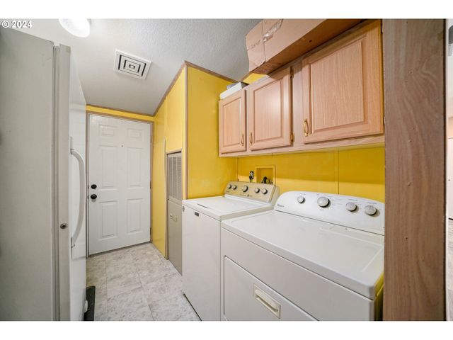 835 Se 1ST Ave 14, Canby, OR 97013